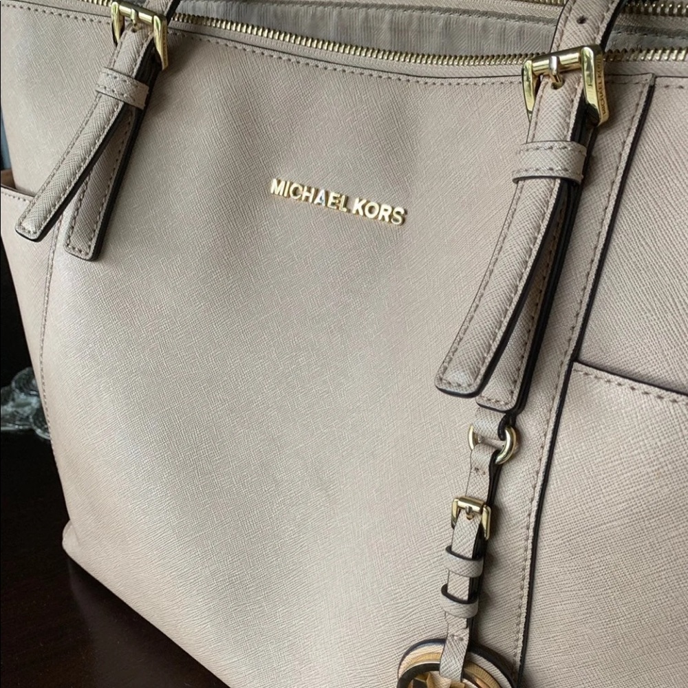 Michael Kors tote